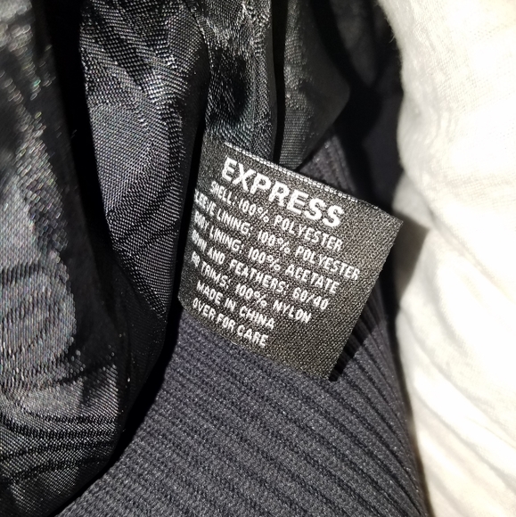 *SOLD* EXPRESS Women’s Down Puffer Jacket Black - Picture 7 of 8